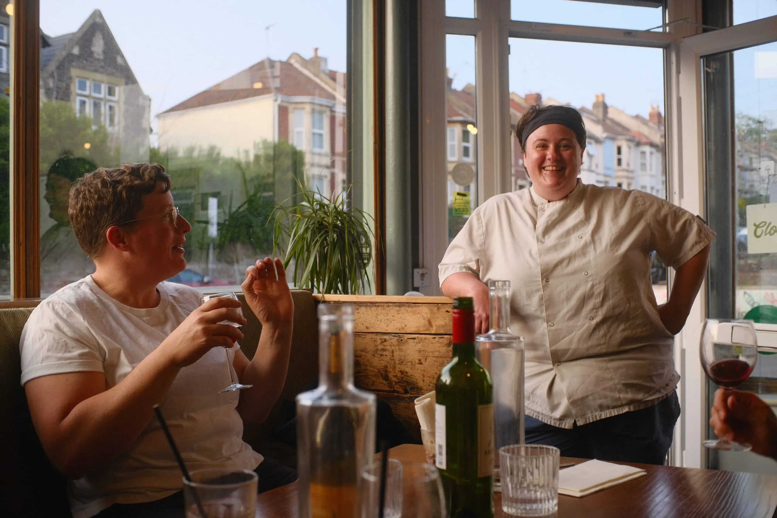 We congratulate the chef on the closing party of a Pizza restaurant
