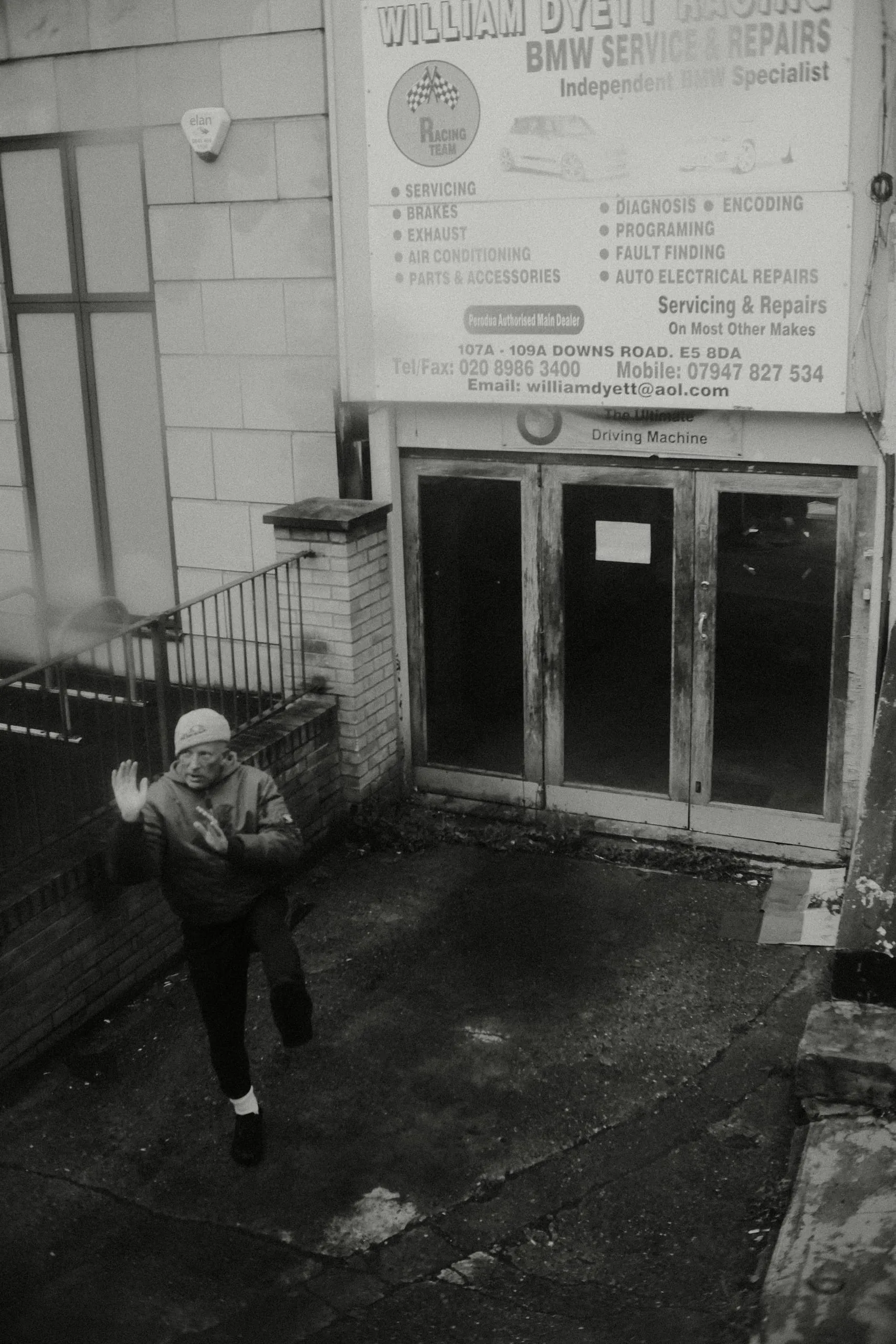 A man practises chi-gong onto oncoming traffic, Clapton